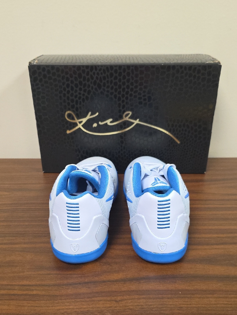 Nike Kobe IX Low EM (GS) "Hydrogen Blue" Women's 7/Youth 5.5 IM6642-400 New - Picture 4 of 9